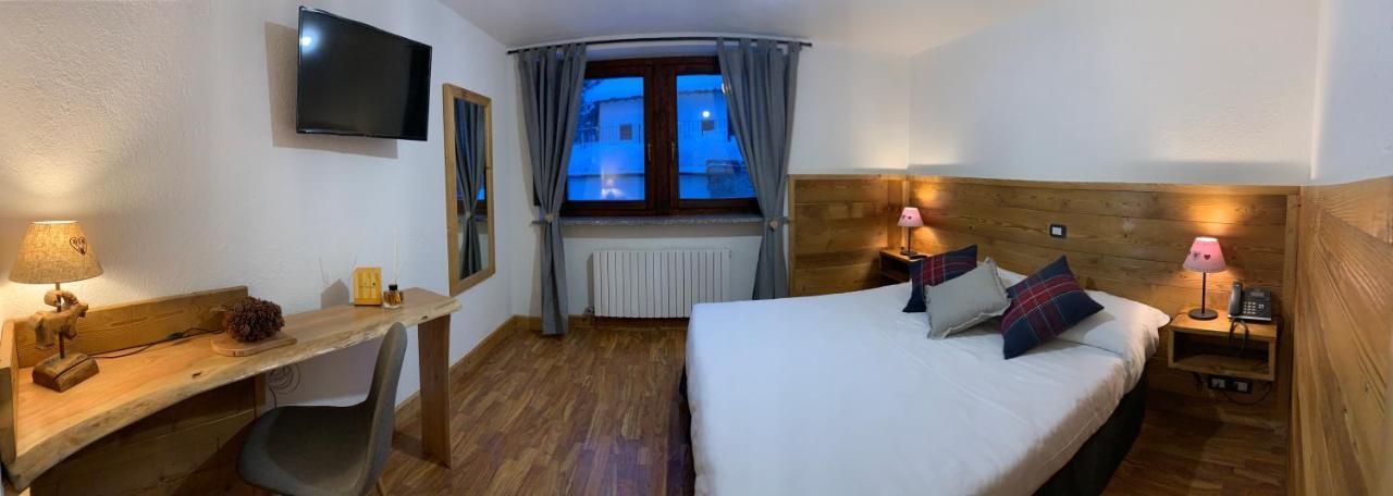 Hotel Coeur Du Village La Thuile Kültér fotó
