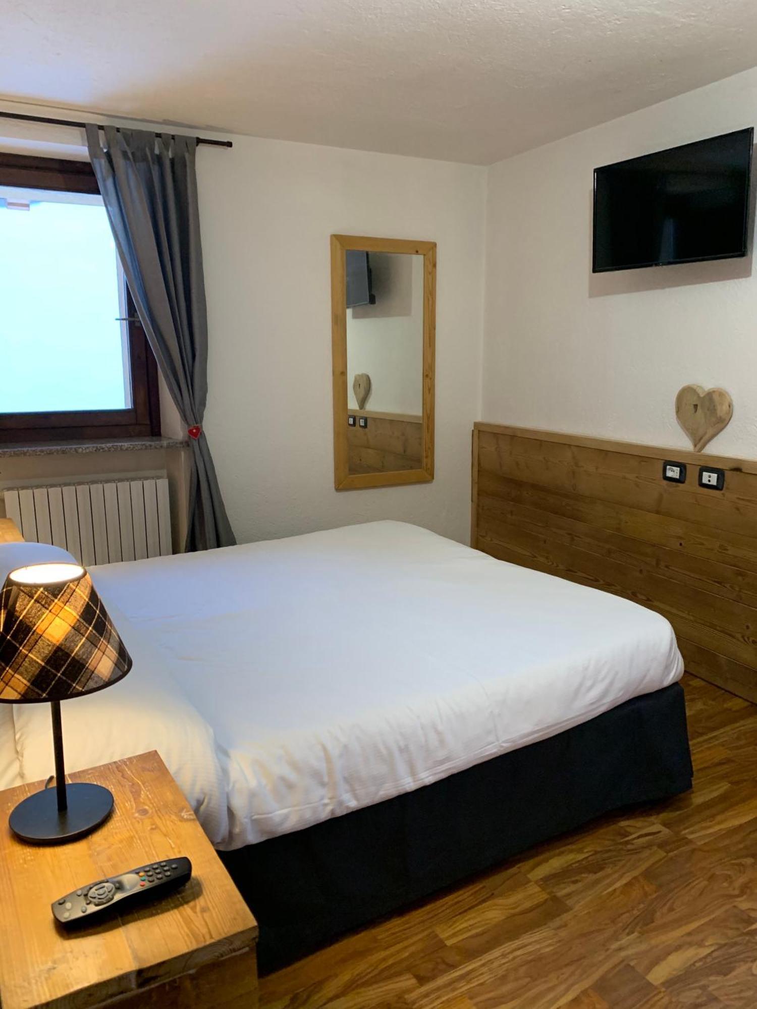 Hotel Coeur Du Village La Thuile Kültér fotó