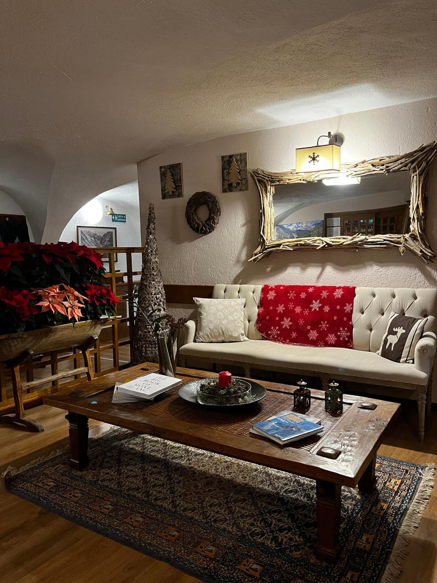 Hotel Coeur Du Village La Thuile Kültér fotó