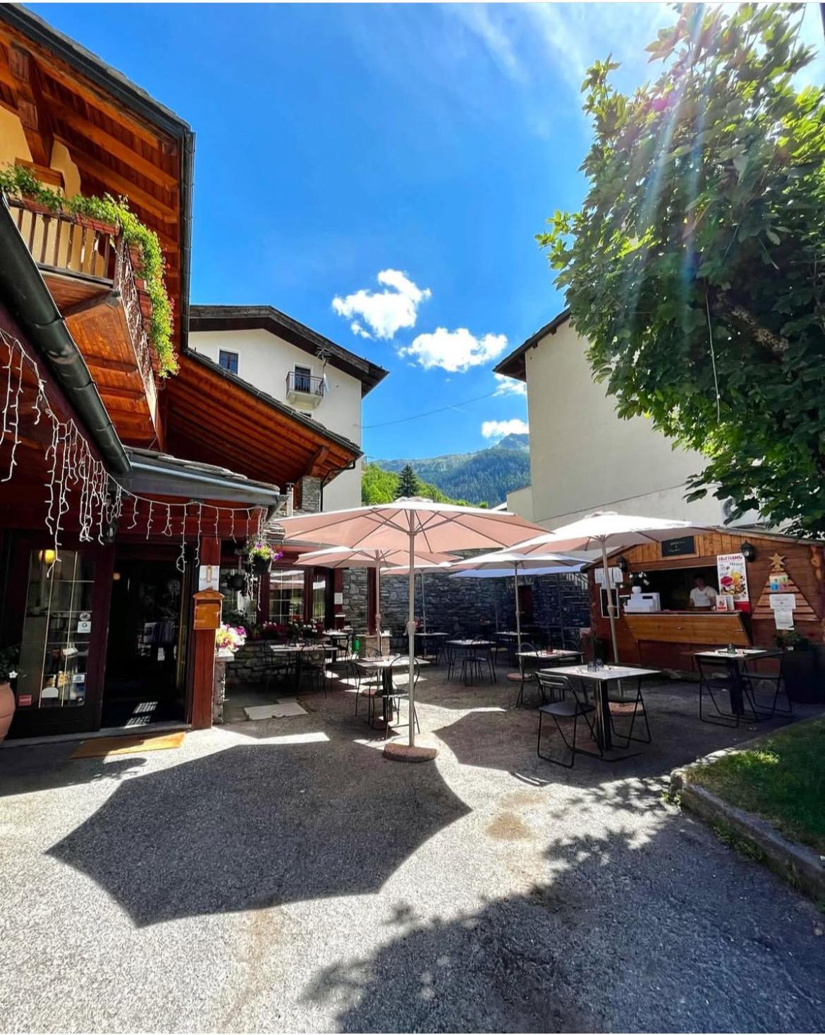 Hotel Coeur Du Village La Thuile Kültér fotó