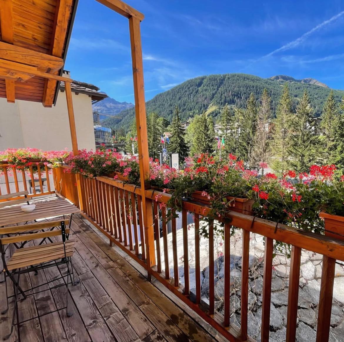 Hotel Coeur Du Village La Thuile Kültér fotó